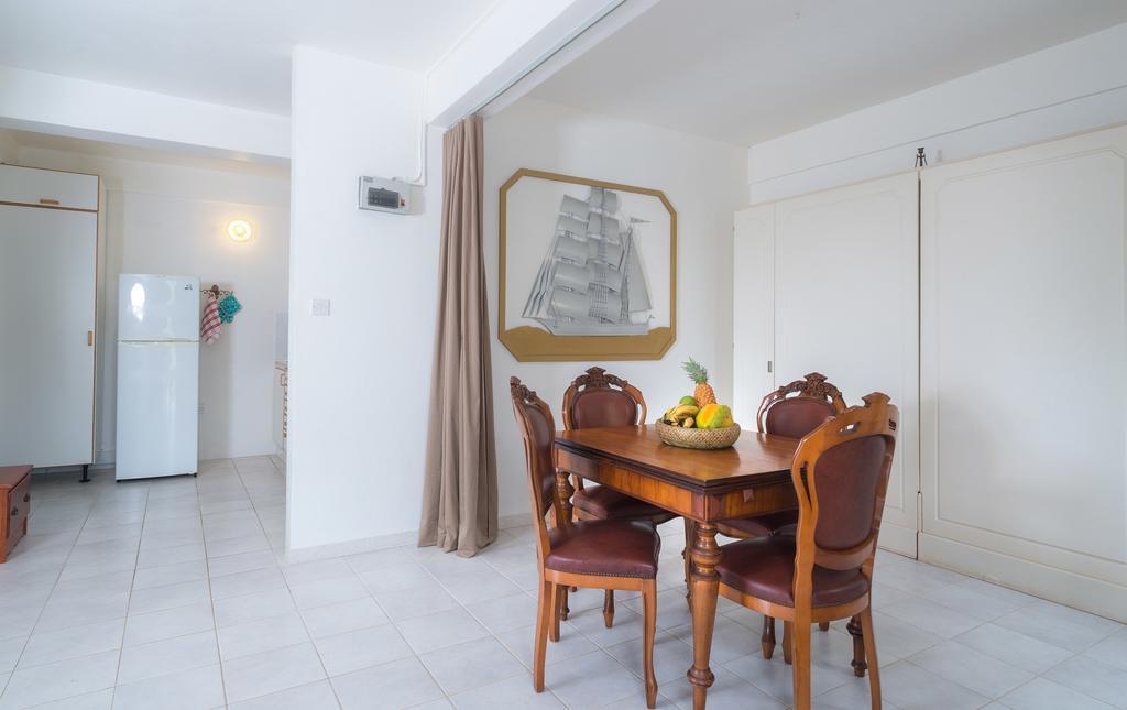 Royal Palm Holiday Apartment Méro Kültér fotó